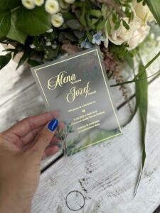 transparentní svatební oznámení greenery