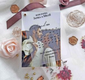 Luxusní dvouvrstvé svatební oznámení s kalendářem