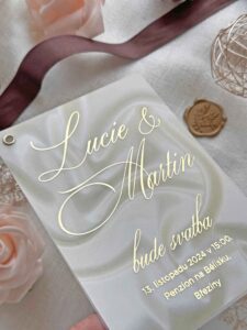 luxusní dvouvrstvé svatební oznámení satén