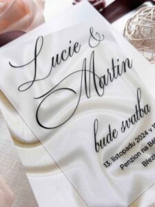 luxusní dvouvrstvé svatební oznámení satén