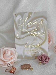 luxusní dvouvrstvé svatební oznámení satén