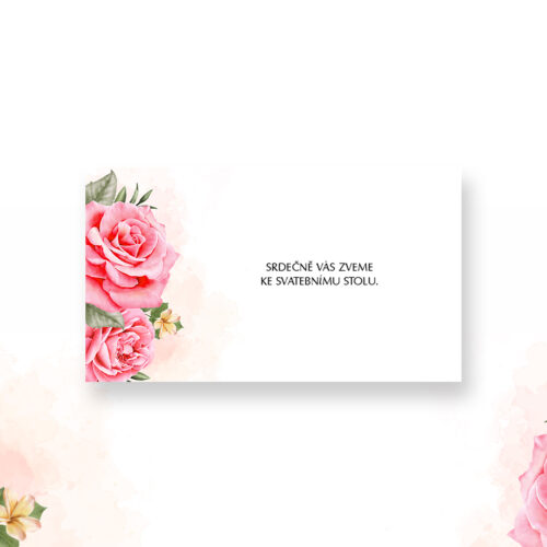 bíla pozvánka ke svatebnímu stolu s růžemi