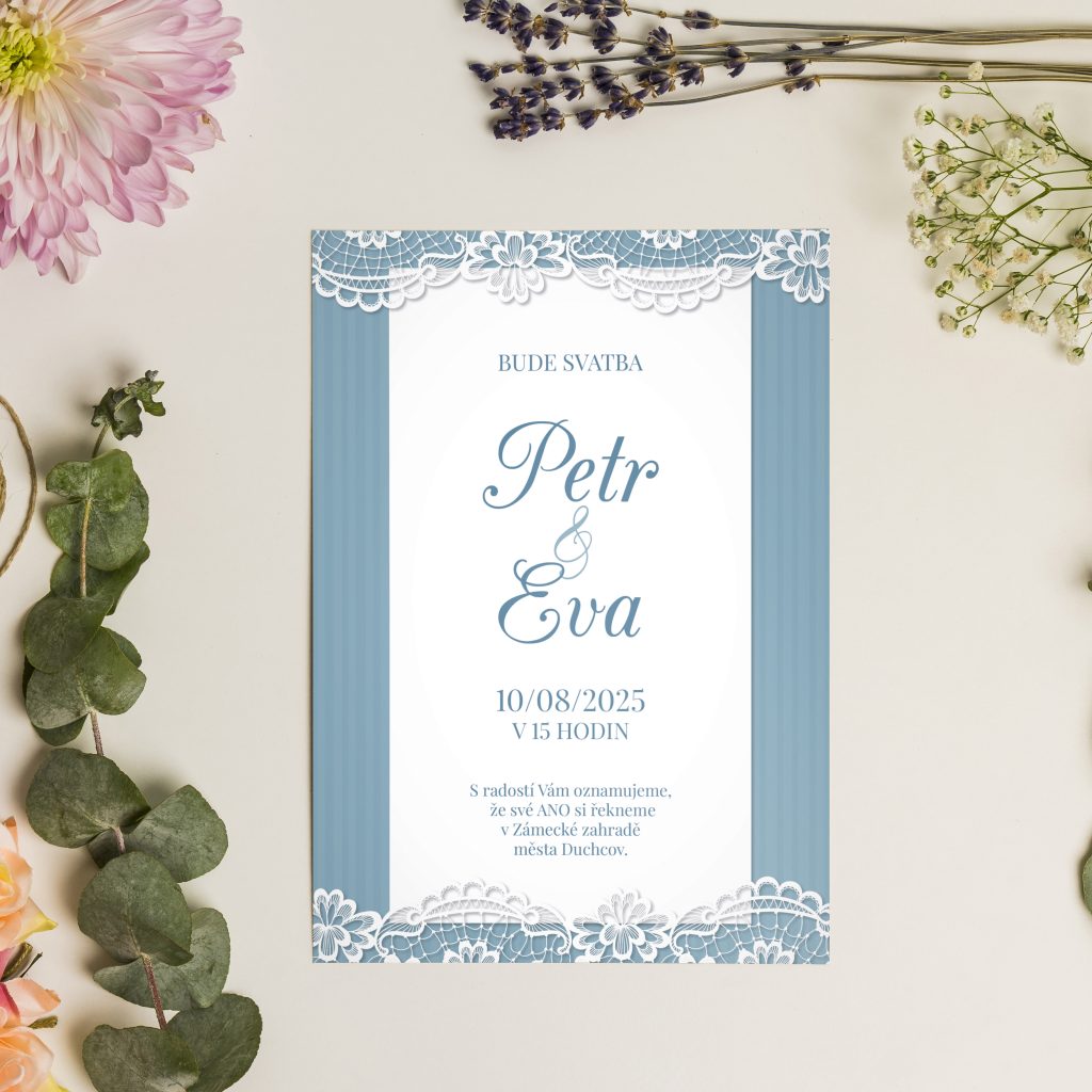 Modré svatební oznámení s krajkou