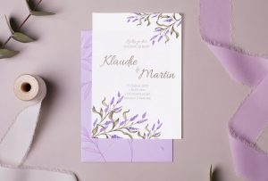 fialové svatební oznámení s levandulí