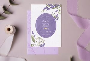 fialové svatební oznámení s levandulí