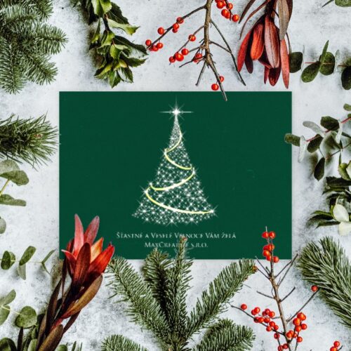zelená novoročenka se stromem s hvězdou