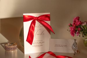 svatební oznámení s mašlí