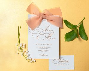 svatební oznámení s mašlí