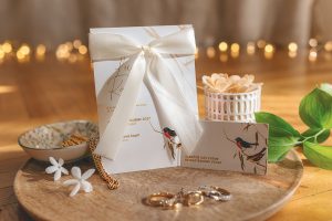 svatební oznámení s mašlí