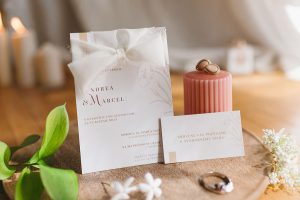 svatební oznámení s mašlí