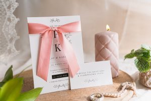 svatební oznámení s mašlí